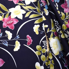 Yukata Abito Giapponese Tradizionale Riflessi di Kyoto